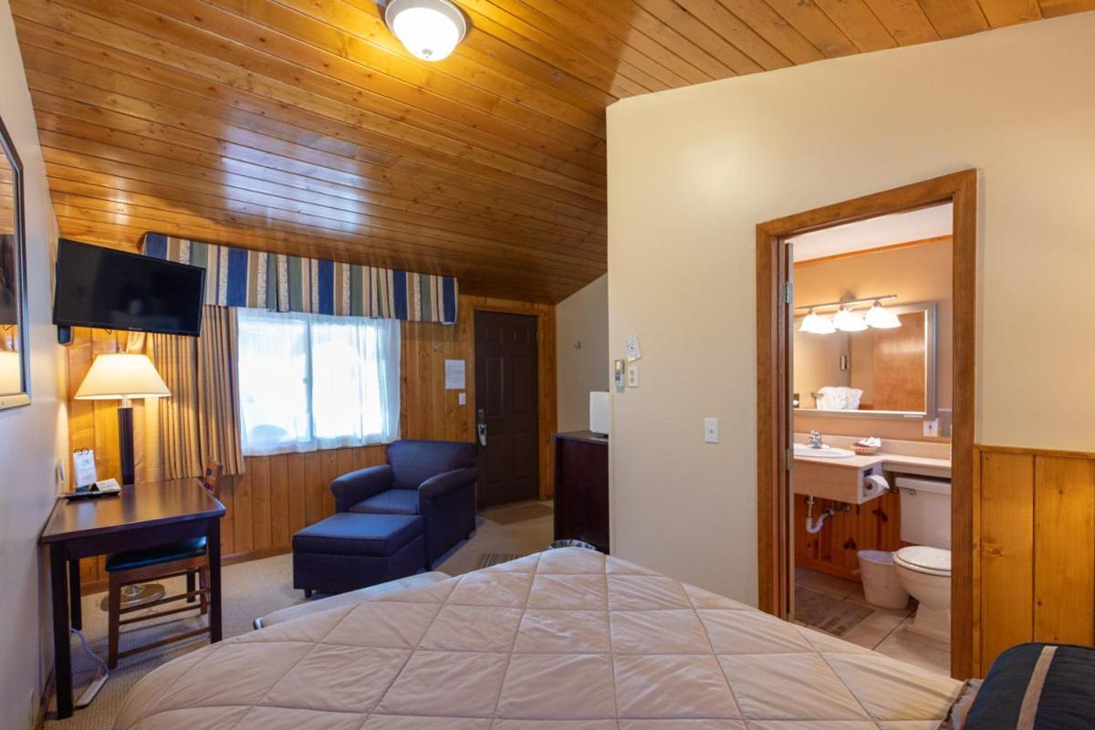Ouray Inn Room photo